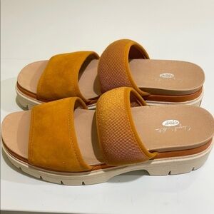 Dr. Scholl's Yellow Sandals Minimalist Comfort